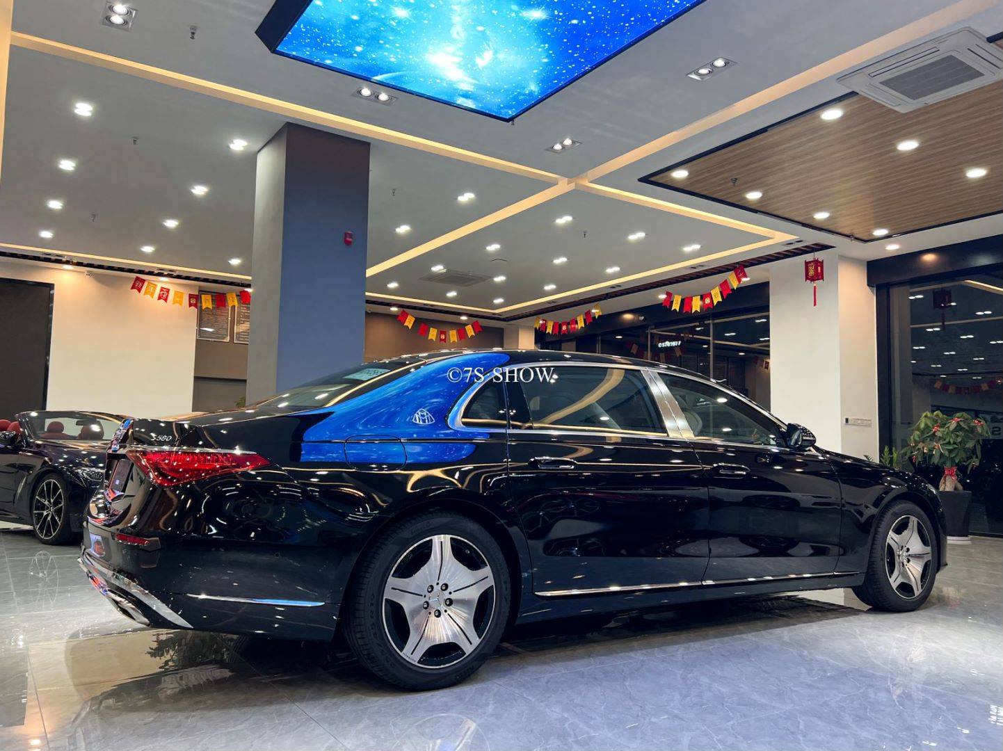 厦门租奔驰迈巴赫婚车多少钱一天?_搜狐汽车_搜狐网