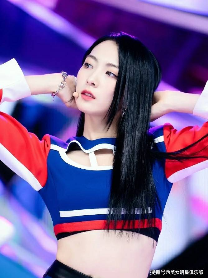 35岁姜智英,仙气飘飘,惊艳四座!_演艺界_成为了_社会