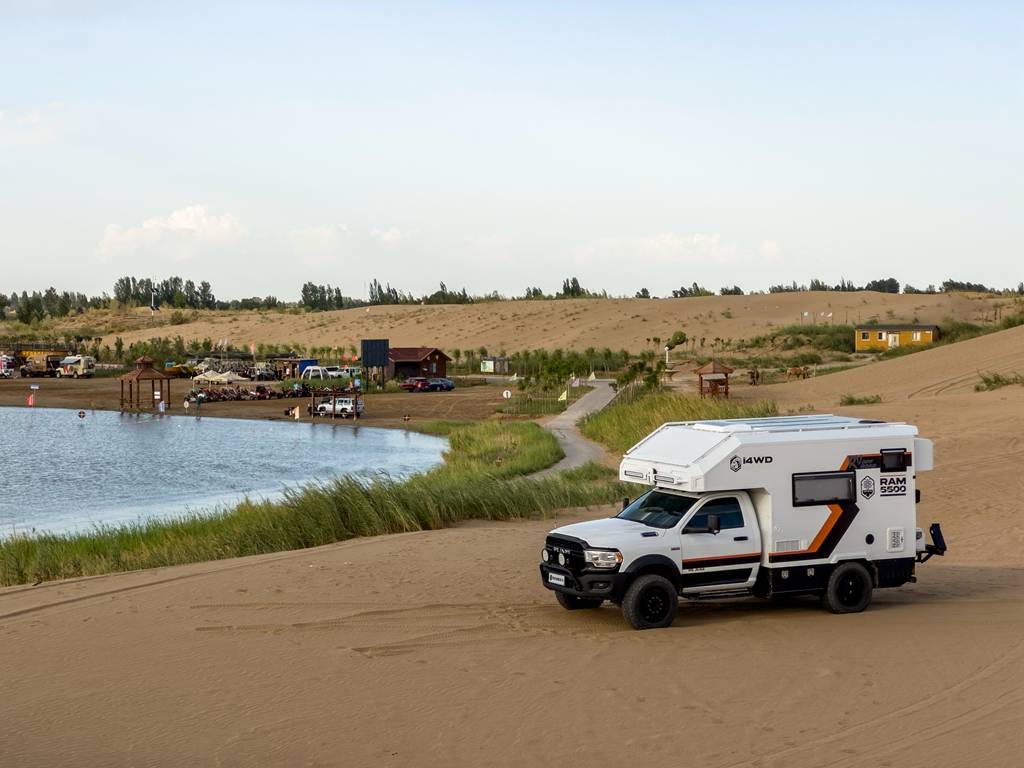 创造美好旅途 旅美灵域5500s四驱越野房车