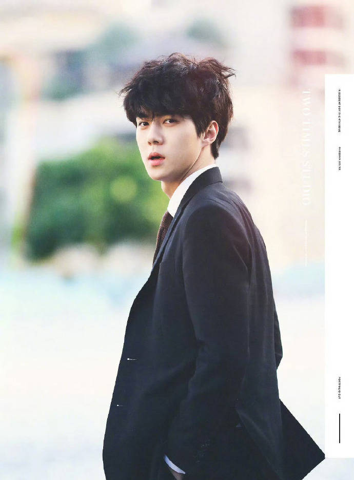 据悉,吴世勋是组合exo中最小的成员,也成为exo中最后一名入伍的成员.