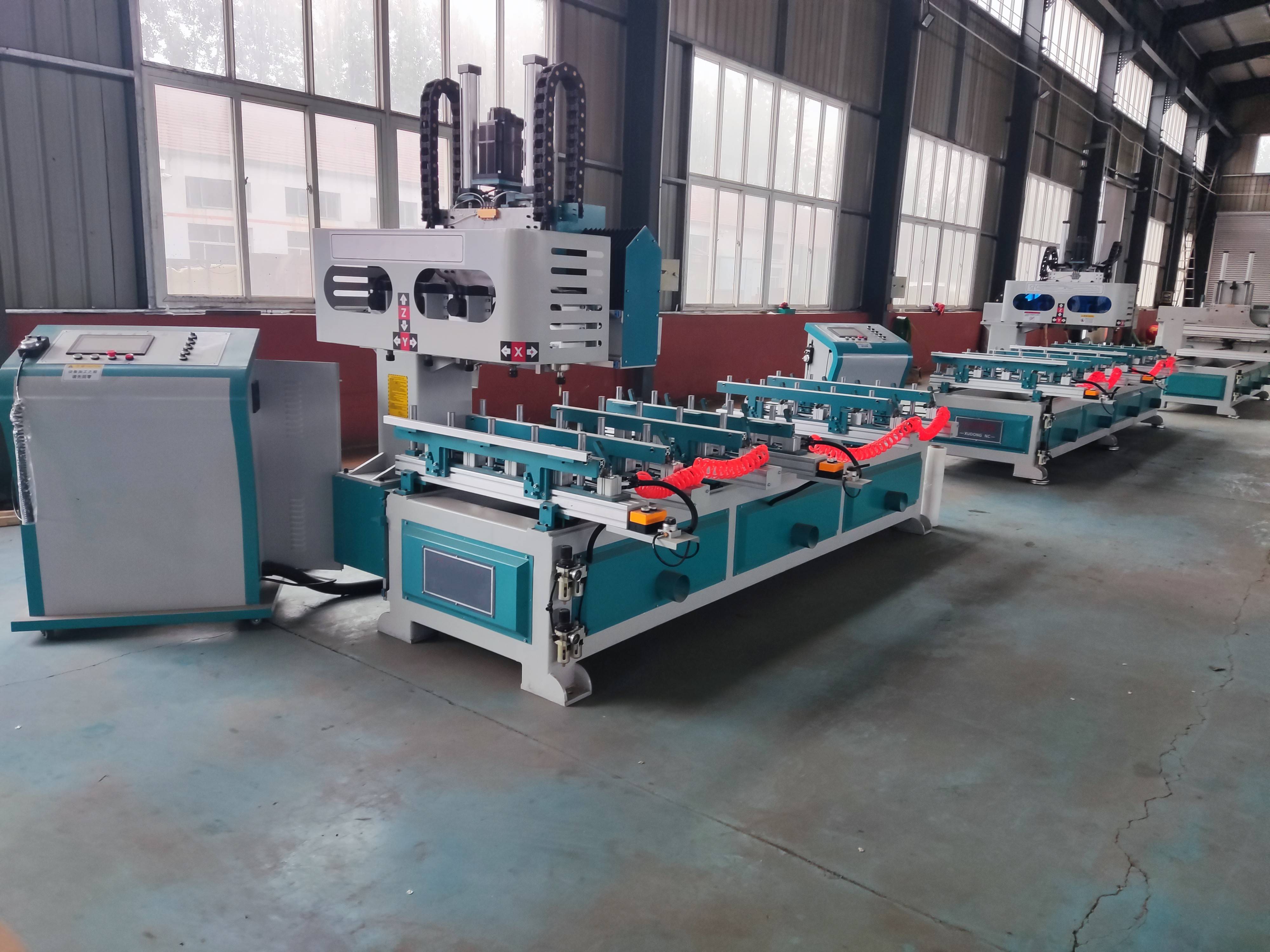 数控开槽机 木工榫槽机具有高精度和稳定性的加工能力