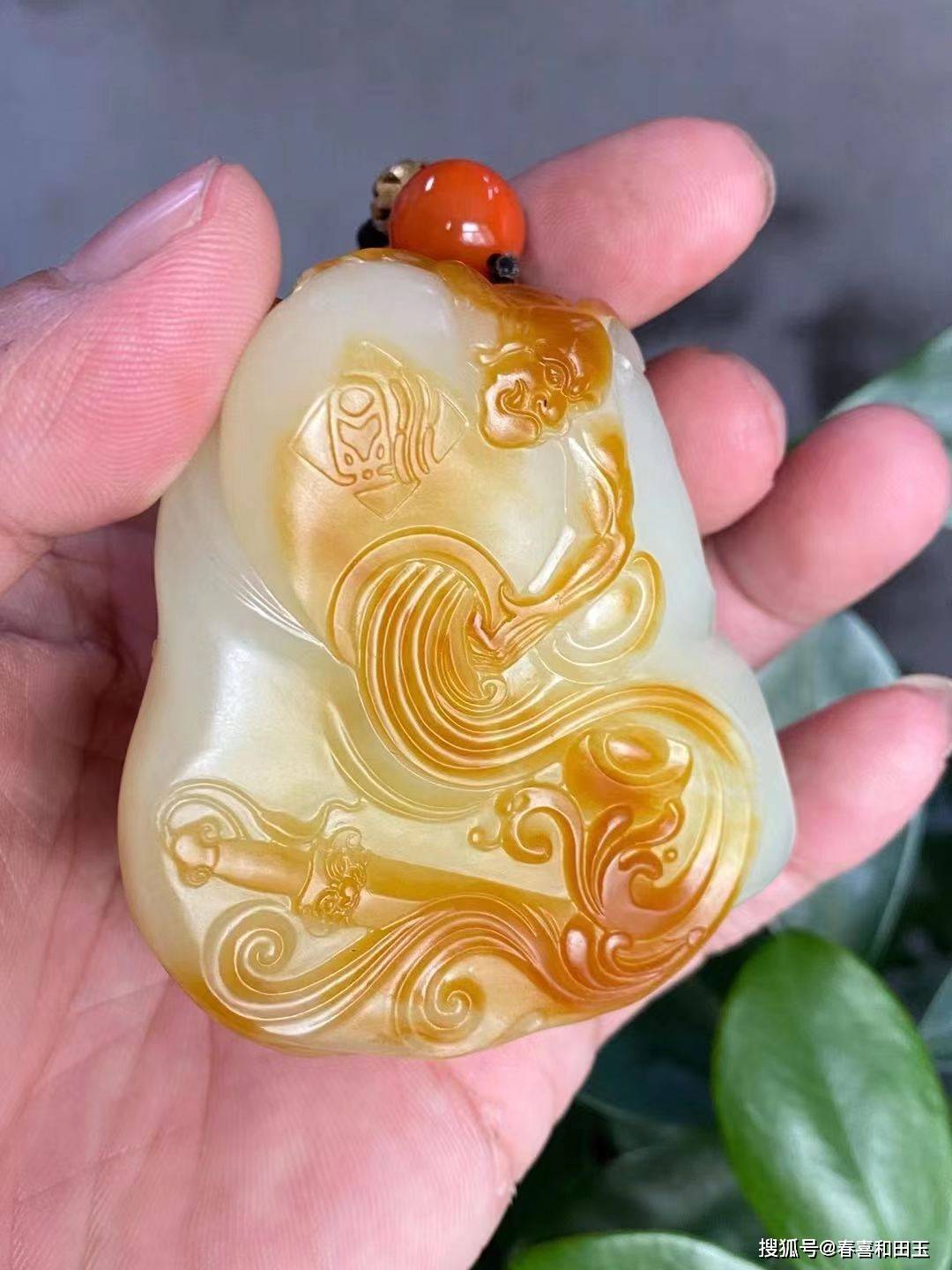 珍贵稀有的绝世美玉!翡翠和田玉都有哪些区别?_硬度_产地_玉石