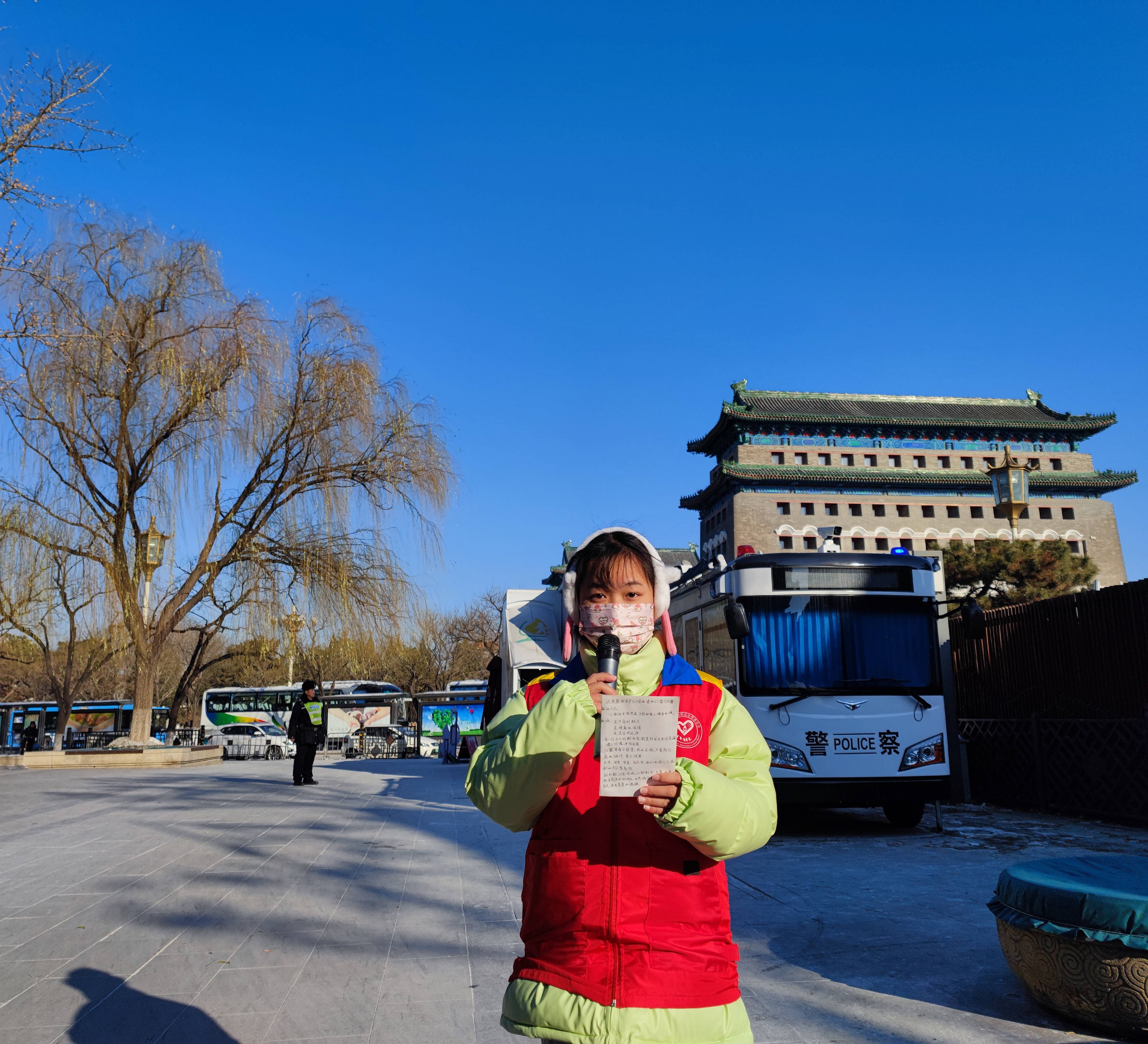 在焦立新老师,张娜丽老师,赵玉琴老师等人的指导下,志愿者搭好了服务