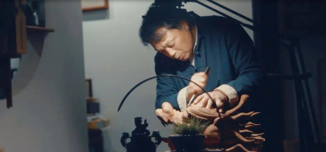 源来有艺系列紫檀雕刻非遗传承人喻立新