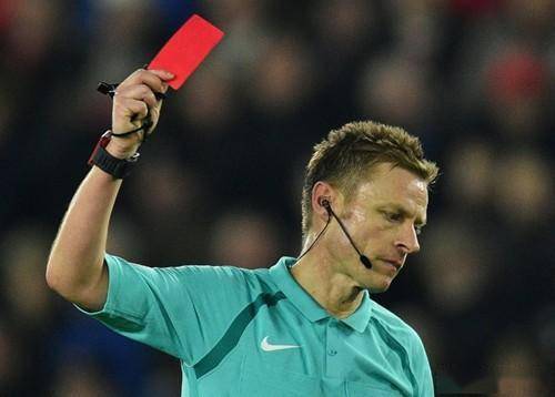 门将:莱曼生涯红牌:7张莱曼的职业生涯基本和卡恩重合,两人的脾气都一