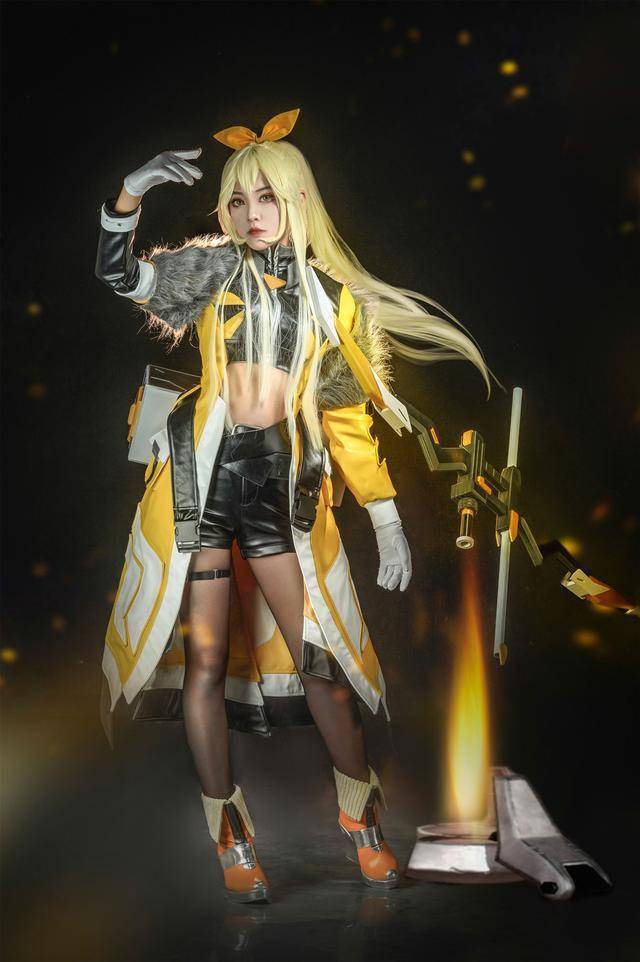 第二组是由妹子"踏娇球v"扮演的迦罗(箭羽风息皮肤)首先我们带来的是