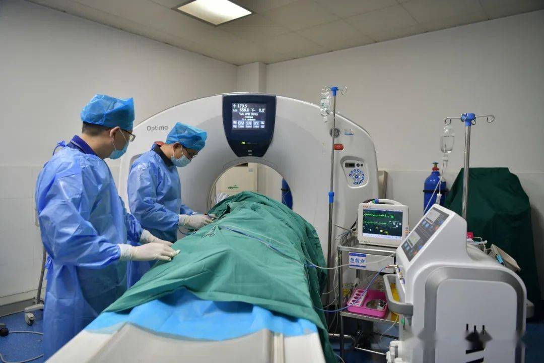 人民医院肿瘤介入治疗再添新武器微波消融技术填补全县空白