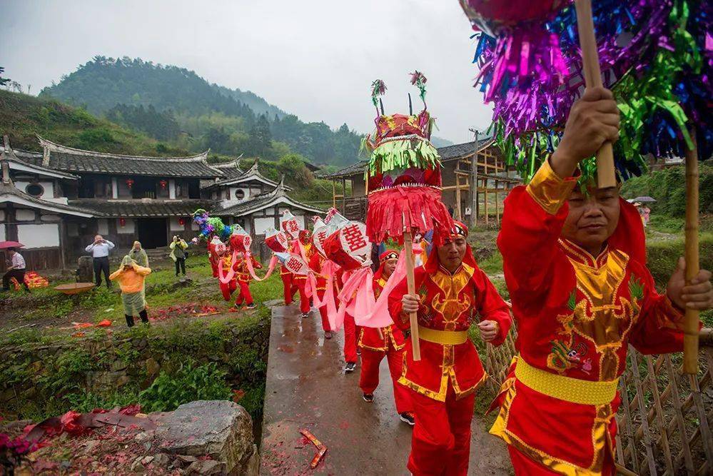 杨梅乡位于德化县西北部,与尤溪,永泰两县接壤,德化县杨梅乡云溪村和