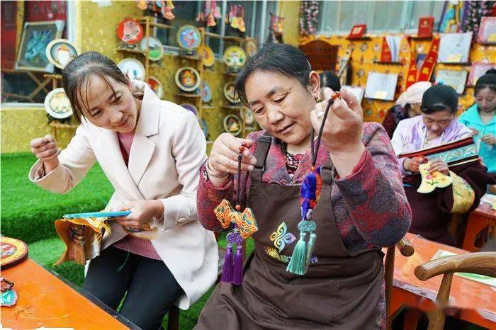 记海北工匠祁连县默勒镇综合文化站站长卓玛康珠_生活