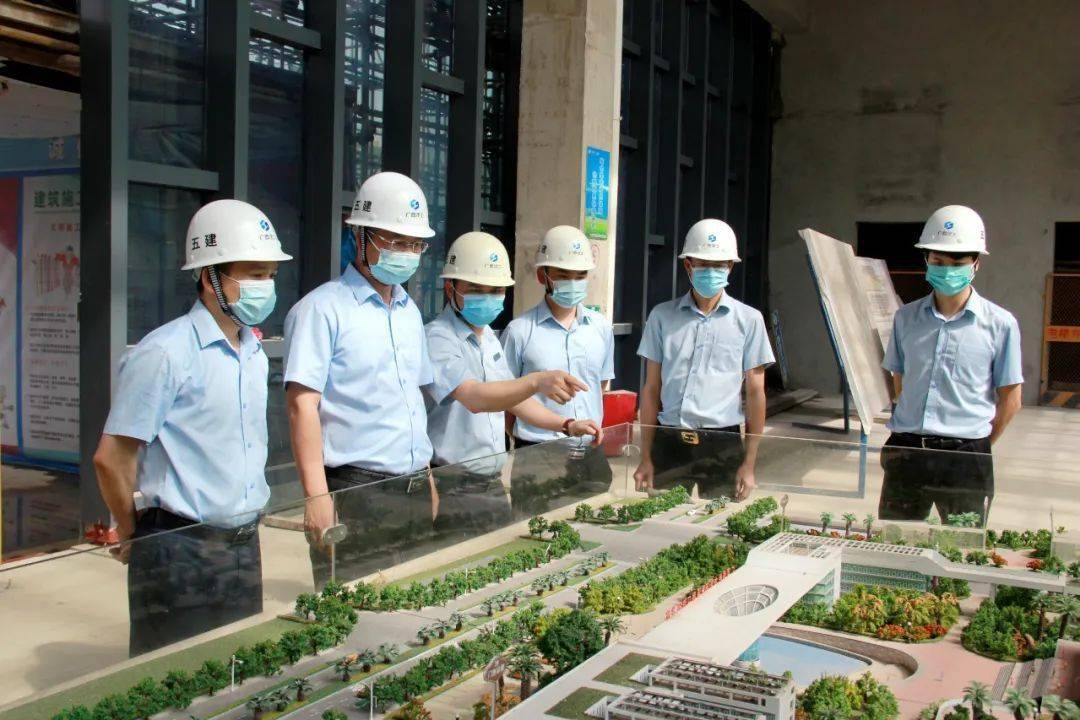 蒙勇到公司南宁片、柳州片项目开展垂直运输起重机械设备专项检查暨二季度质量安全生产大检查