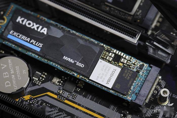 大容高速原东芝存储铠侠nvmem21tbssd评测