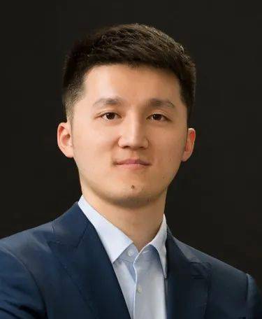 何宁,基石药业董事会秘书及法务总监