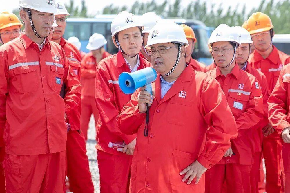 解放思想创新干!