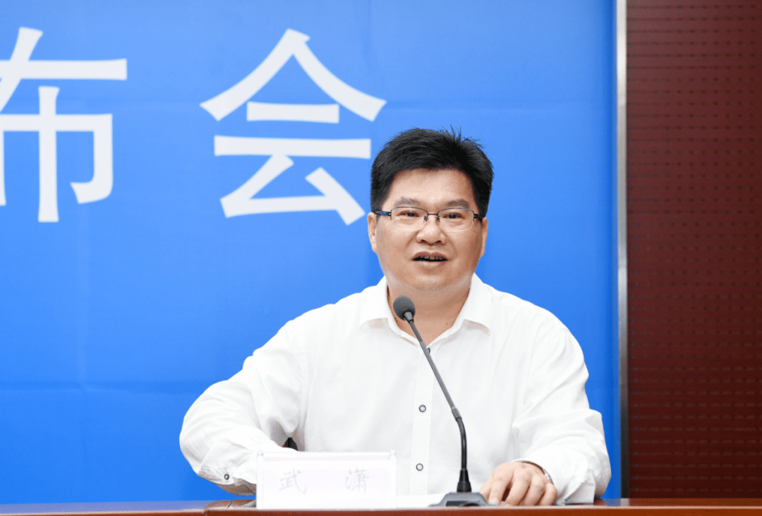 柯万忠(刘玉才摄)新闻发布会现场(刘玉才摄)news新闻发布会现场