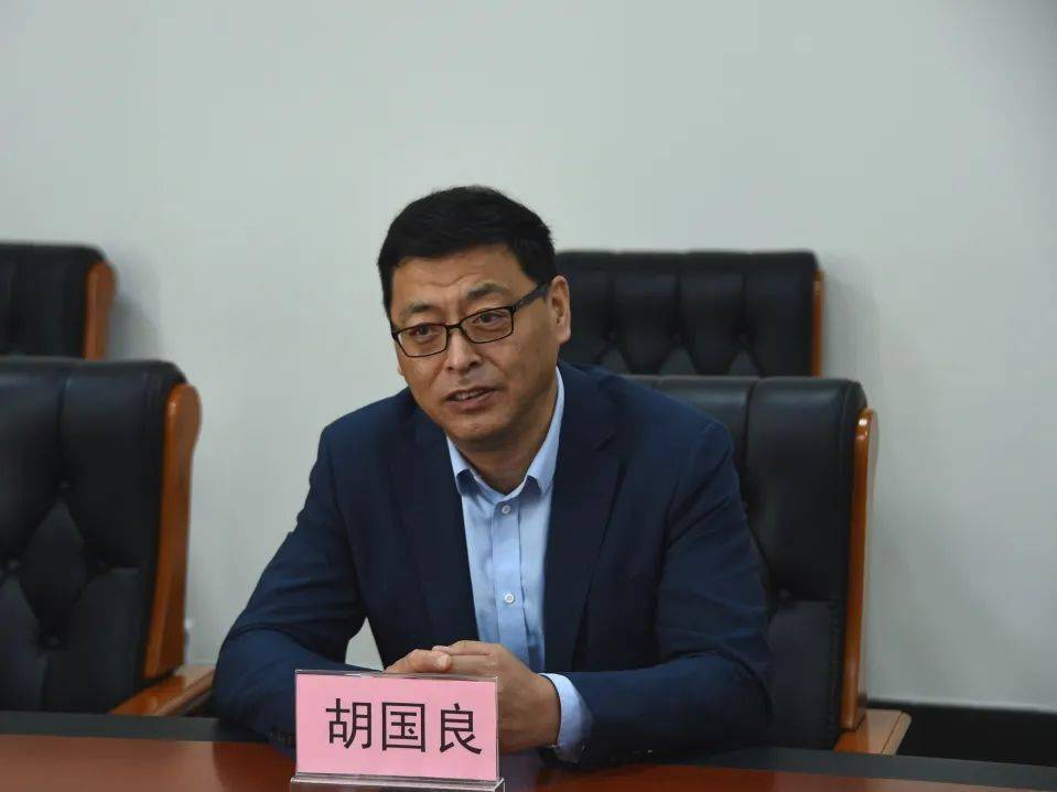 我校举行氢能技术应用专业校企办学战略合作签约仪式_胡国良