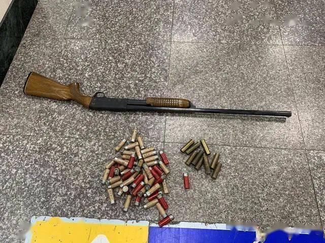 检查消防安全,意外发现有枪!