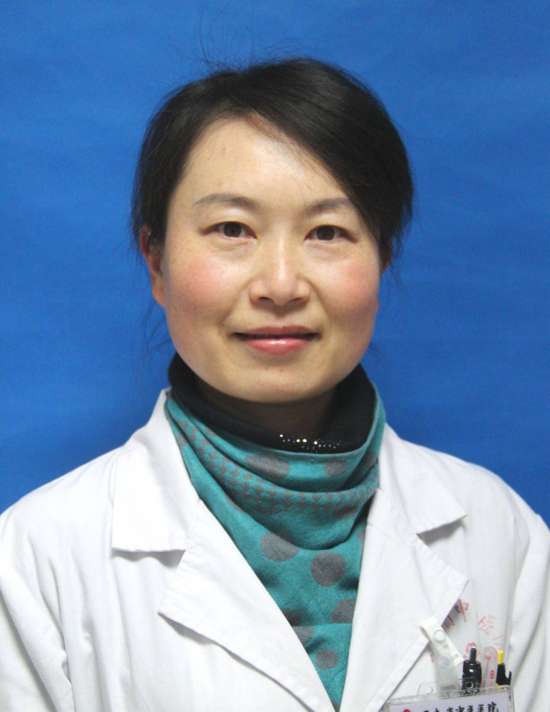 云南省中医医院主任医师,云南省优秀青年中医,全国老中医药专家张良英