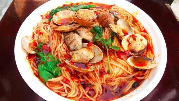 在家自制花甲粉,一口一个大花甲,酸辣爽口,比店里卖的还好吃