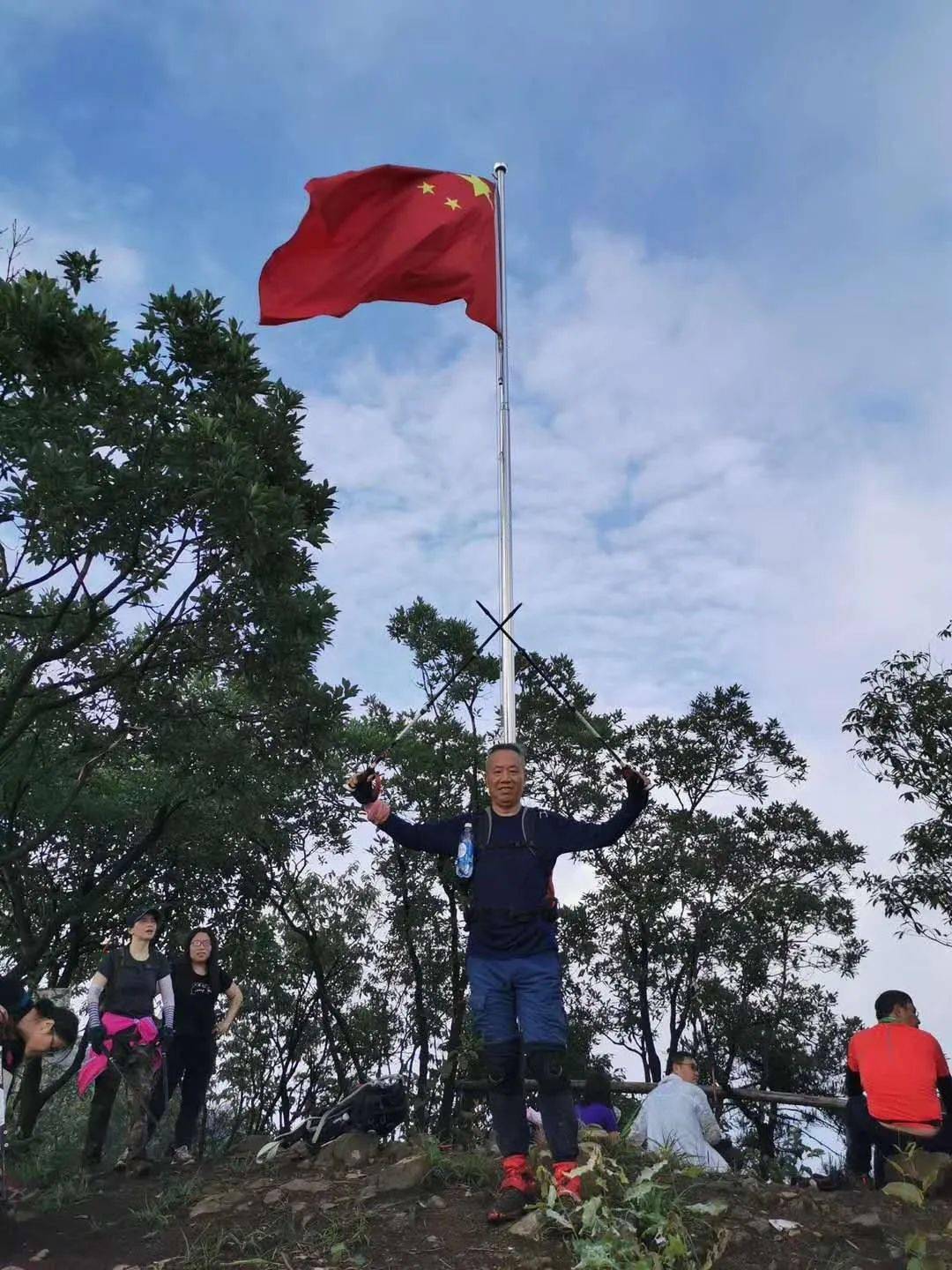 嶙峋古道中是赏此六景的绝佳之处相传桃源岭据《芳地周氏宗谱》记载