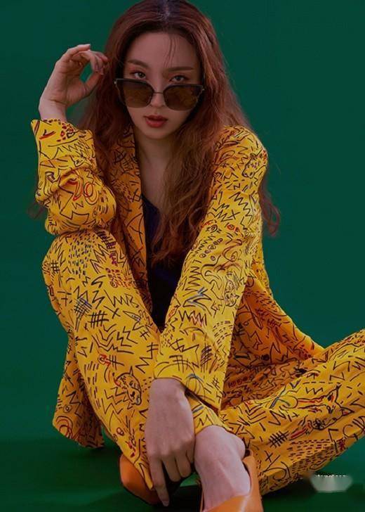 韩国女歌手全智允最新杂志写真曝光