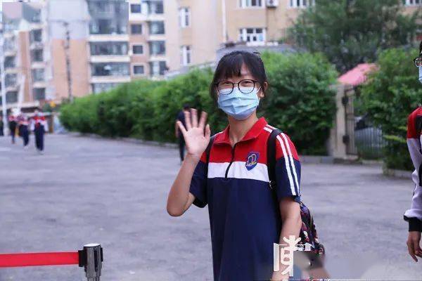 现场直击!今天,哈尔滨高二年级返校复课