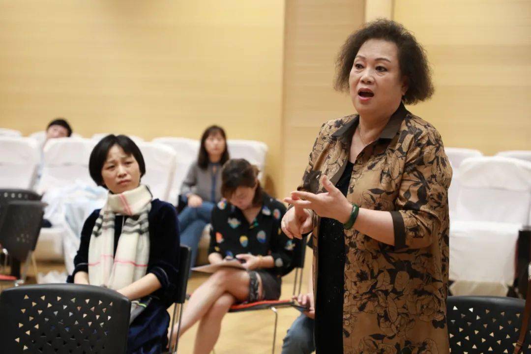 (由左至右:钱惠丽,刘永珍,汪秀月)老师们对此次排练汇报的整体表现