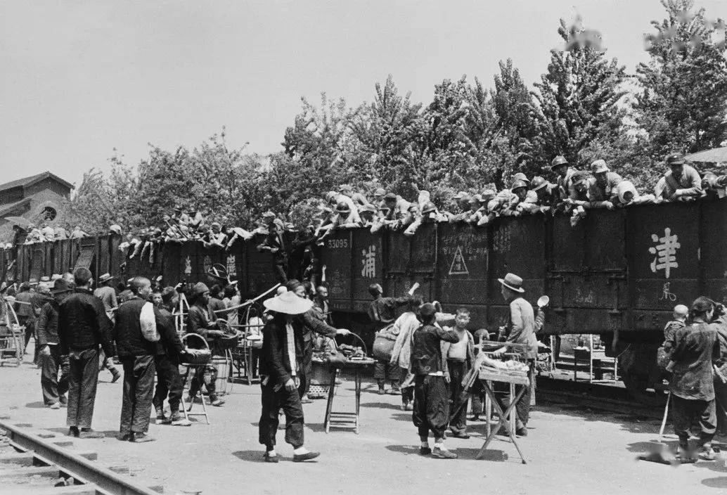 150年中国地摊影像史