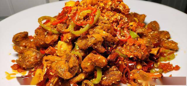 注意事项:腰子的片要切得厚一点,这样吃着又口感.