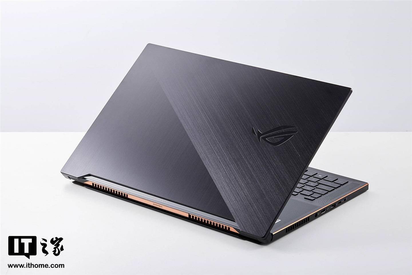 由内而外的轻薄设计rog冰刃4plus开箱图赏