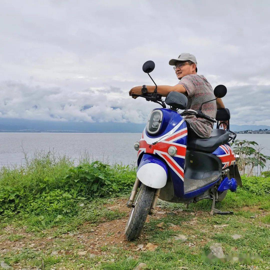 高三(5)班班主任金柏松信心来源于实力,实力来源于勤奋!