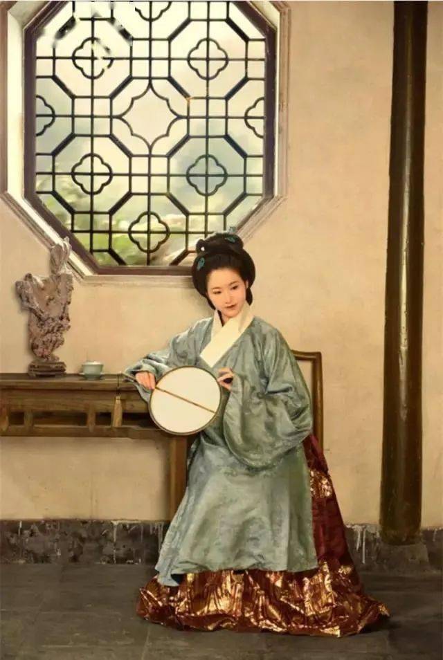 汉服为什么是右衽汉人为什么要这么穿