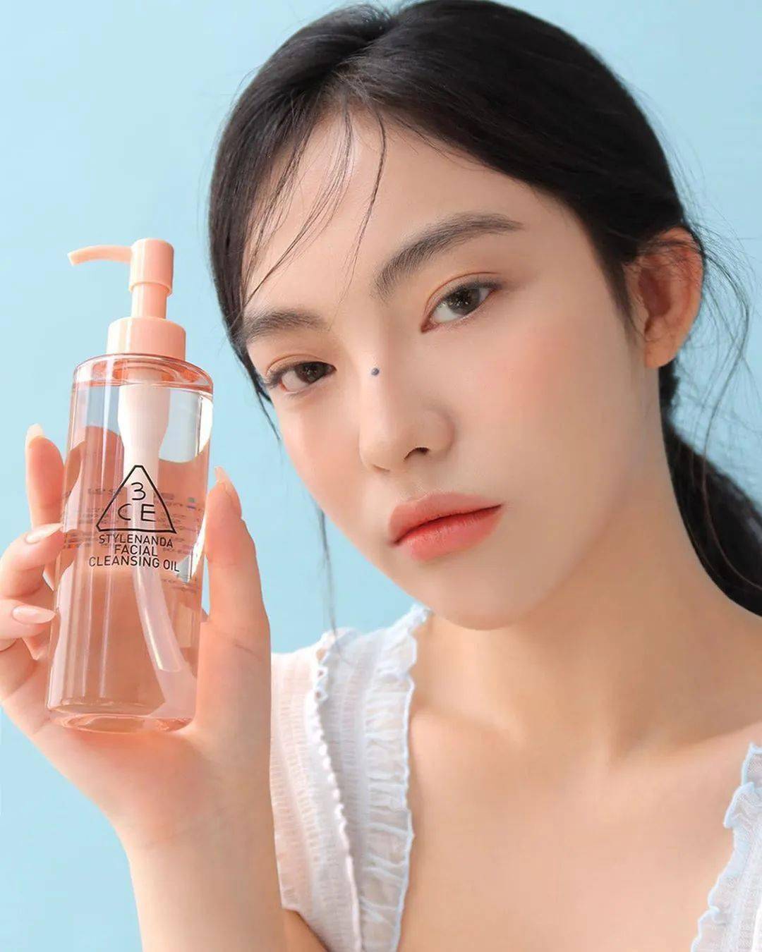 韩国模特小姐姐安敏智气质模特蹿红网络美人痣惊艳