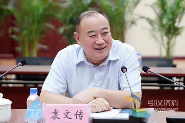 袁文传一行先后深入黄金峡水利枢纽,三河口水利枢纽施