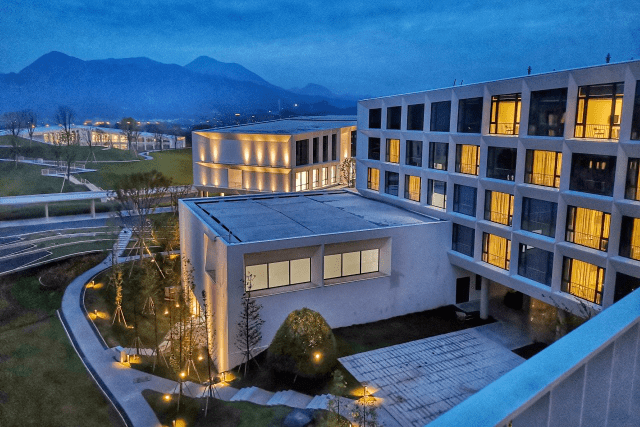 浙江省首个航空产学研基地落户建德航空小镇为寿昌镇美丽城镇建设增添