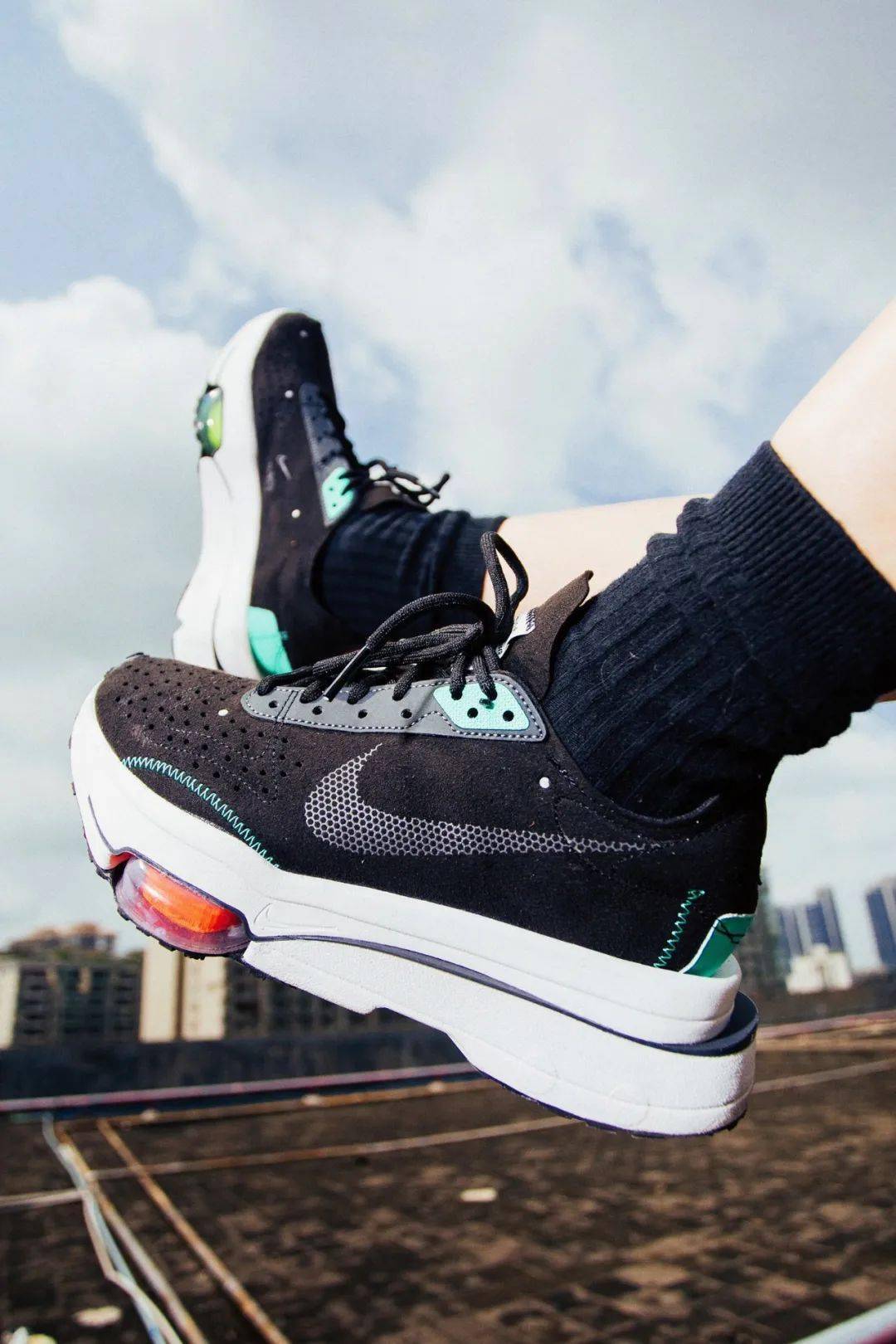 梦幻cp也选它看看摄影师dodo和造型师yuzuki的nikeairzoomtype搭配