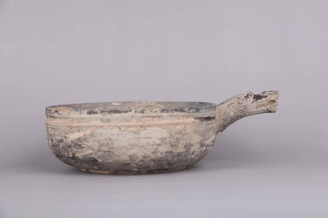 百合新城墓地出土文物展第一期