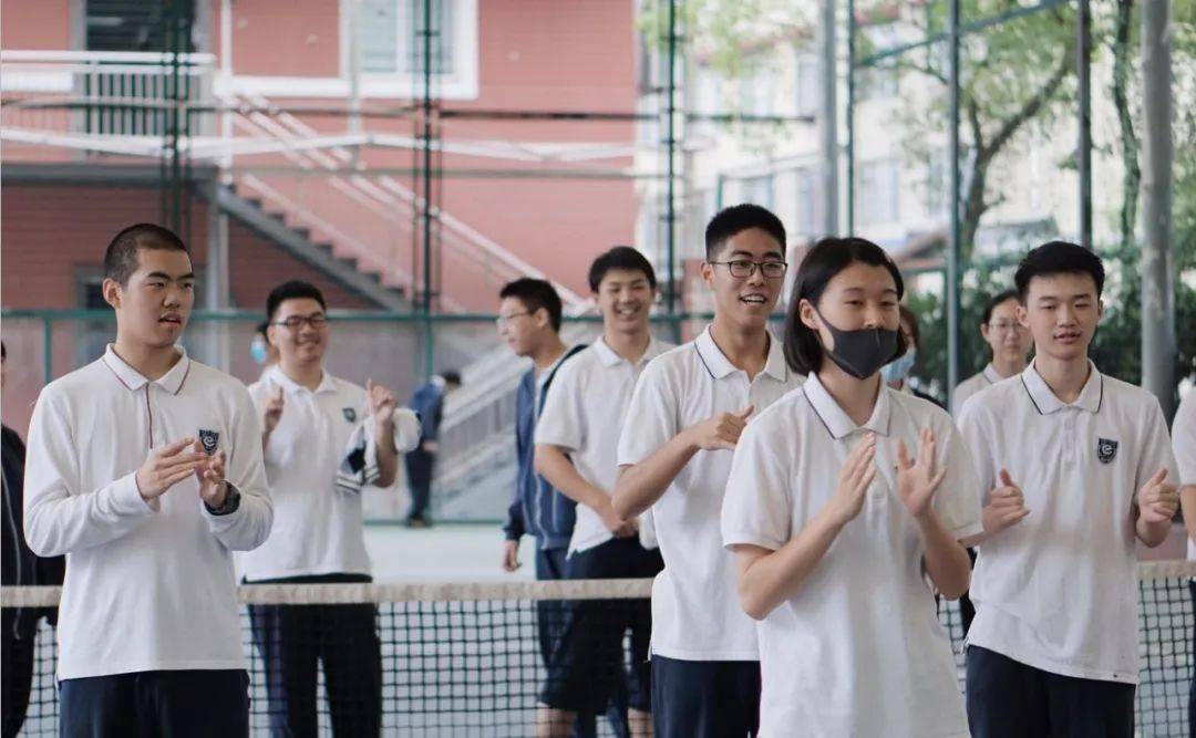 积跬步越坎坷致青春记西南位育中学高二年级走石子路活动