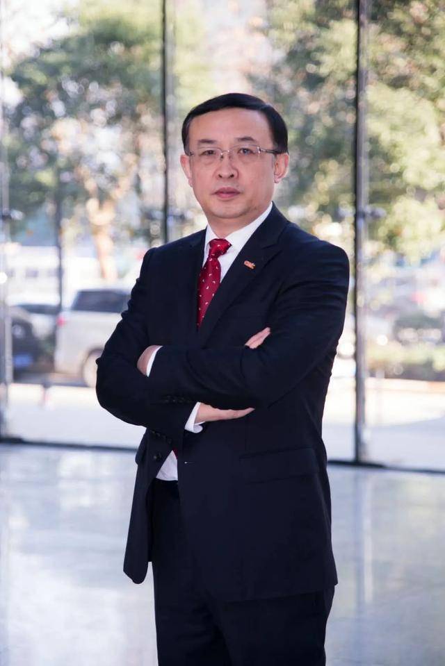 李文明,牛塘人,研究员级高级工程师,现任中国电子科技集团公司第十四