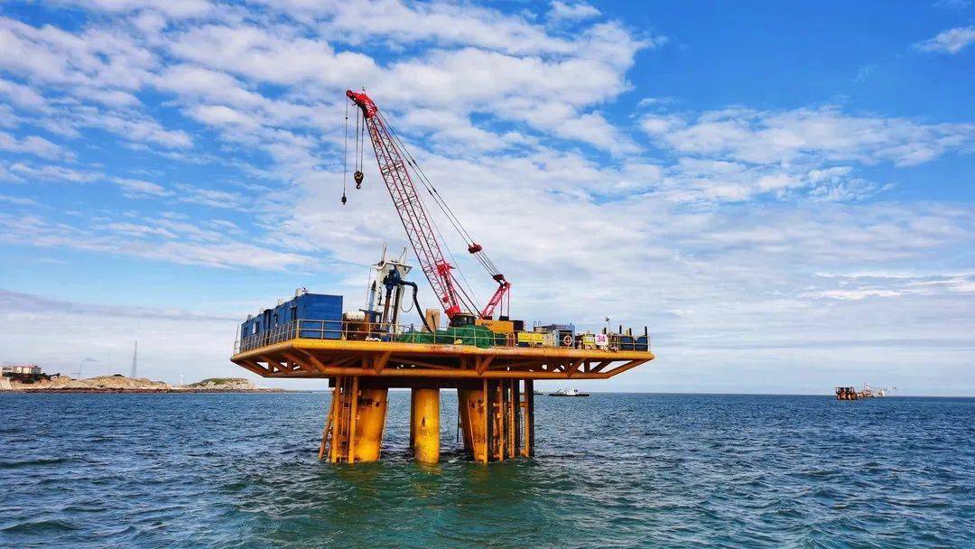 5亿 莆田海事局助力平海湾海上风电项目按下复工复产"加速键"_施工