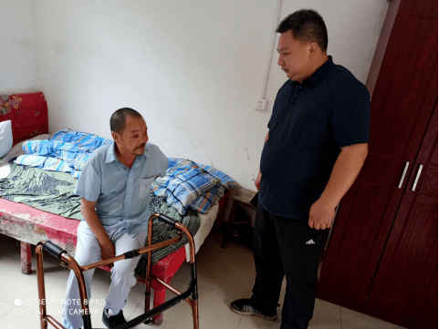 忙碌的一天记涟源二中帮扶责任人龚满意