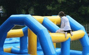 还在电视机前隔着屏幕呐喊加油嘛?男生女生向前冲?