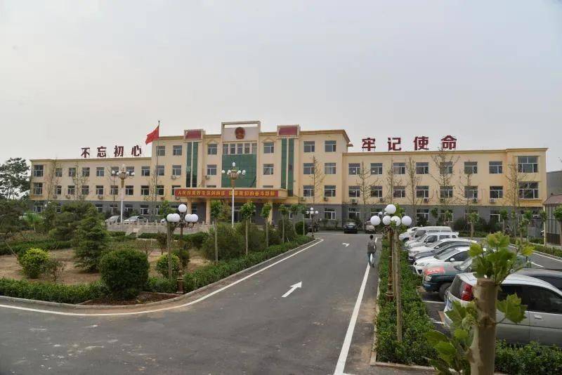 乡镇机构改革——无极县七汲镇努力营造环境优美,简洁高效的办公环境