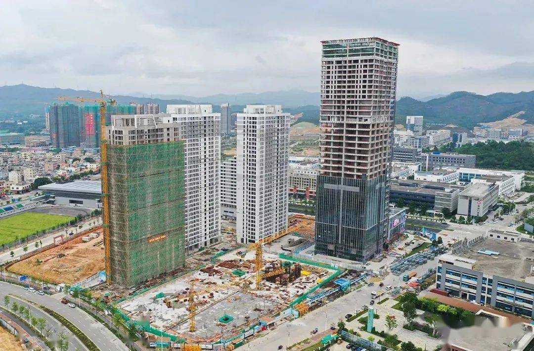 特區建發·東部新時代(2016年9月,2020年6月對比)振業時代花園(2016年