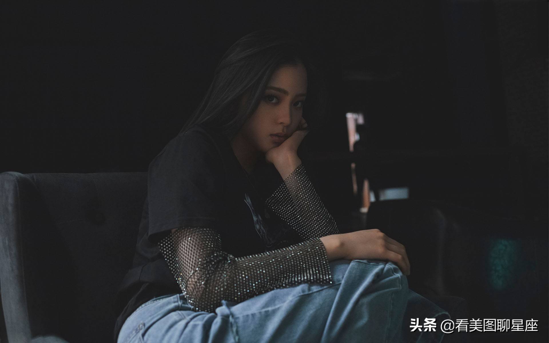 欧阳娜娜黑色系光影高清写真图集