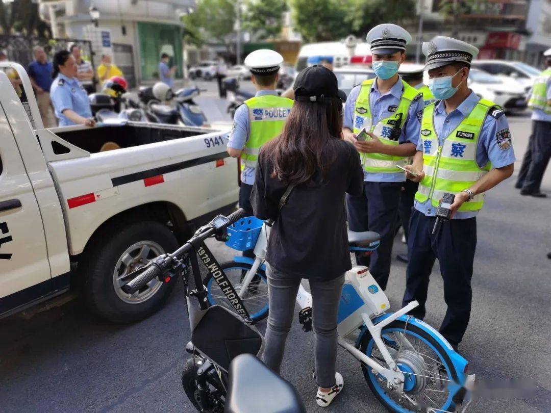 電動自行車上路千萬別這麼走!