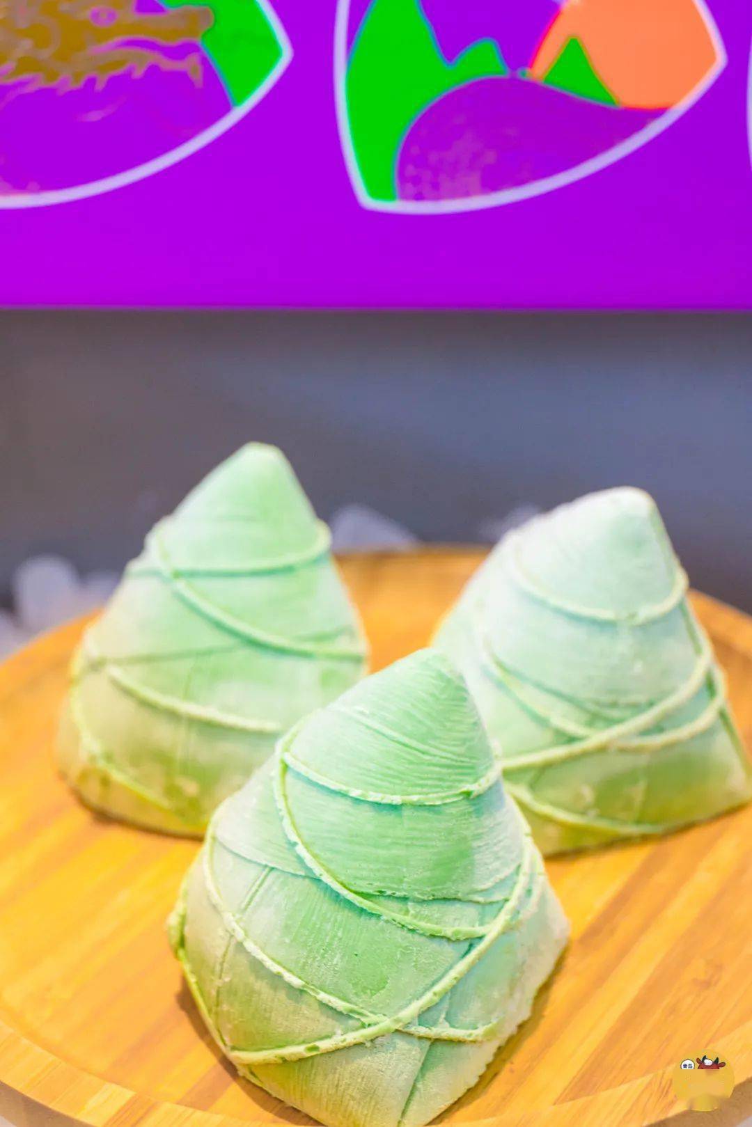 先说说这慕思外皮的雪龙粽吧.