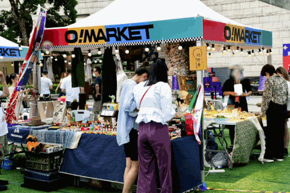 购物中心们的花式摆摊