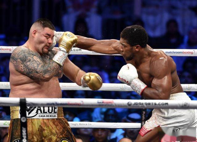 富里约书亚共同陪练认为约书亚将输掉比赛因为富里更全面