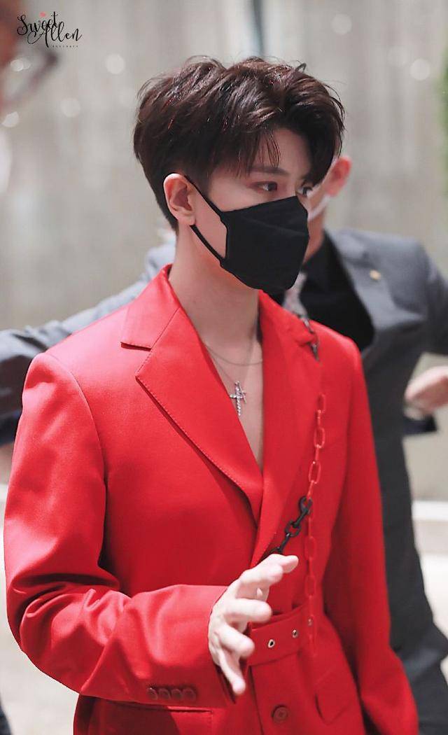 红衣少年～任嘉伦,618等你,我们明天不见不散!_什么