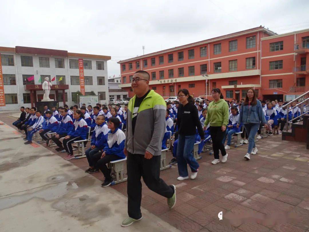 会宁太平中学17名教师162名学生受表彰